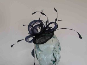 Pillbox fascinator with crin loop in navy