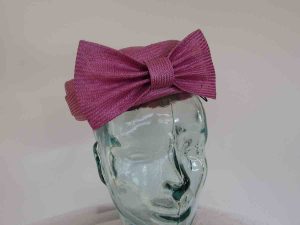 Pari-Sisal pillbox fascinator in cassis lilac