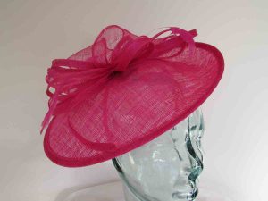Small oval hatinator in Calypso pink