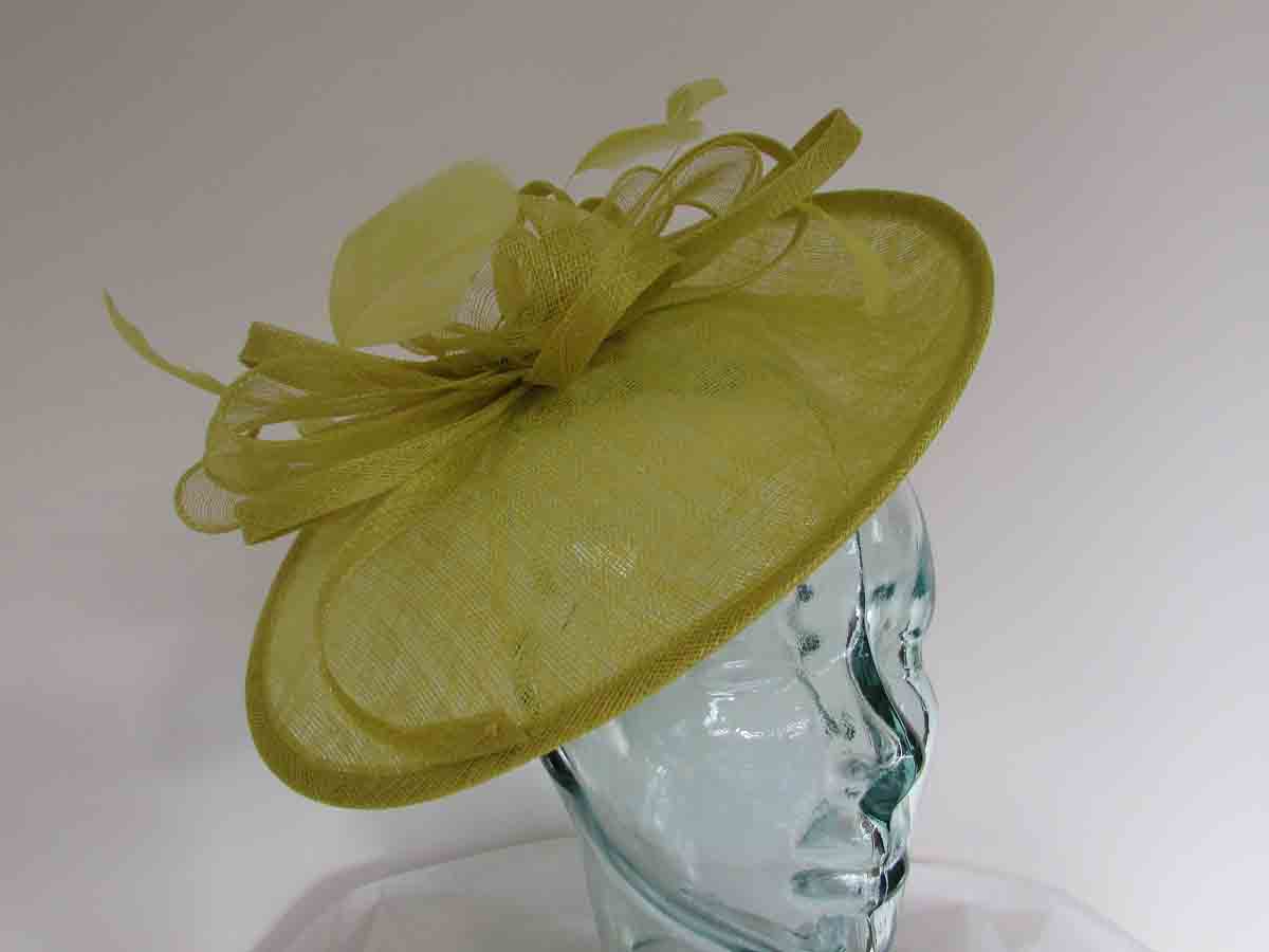 Small oval hatinator in citrus lime