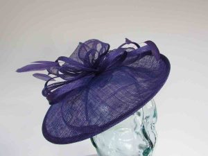 Small oval hatinator in pansy purple