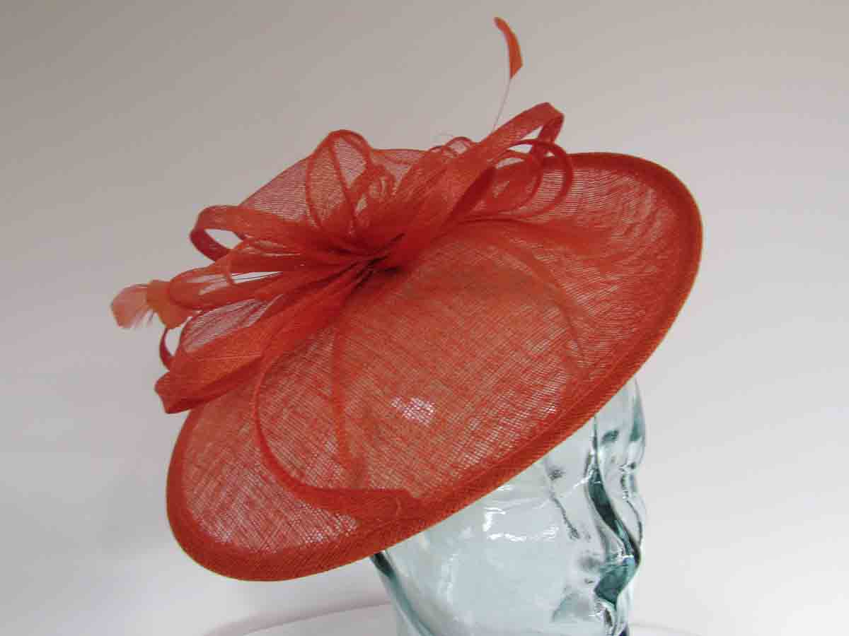 Small oval hatinator in persimmon