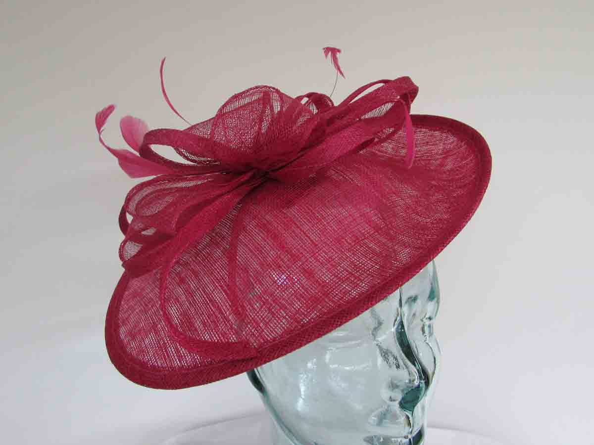 Small oval hatinator in samba