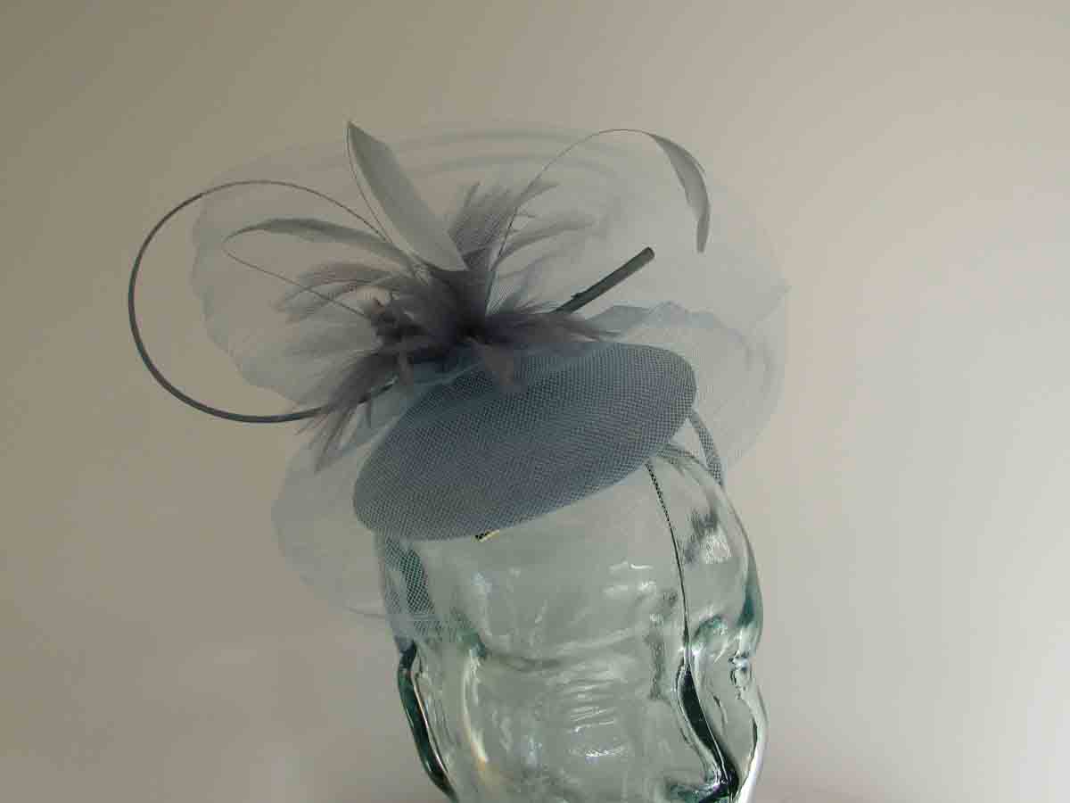 Satin pillbox with crin in air blue