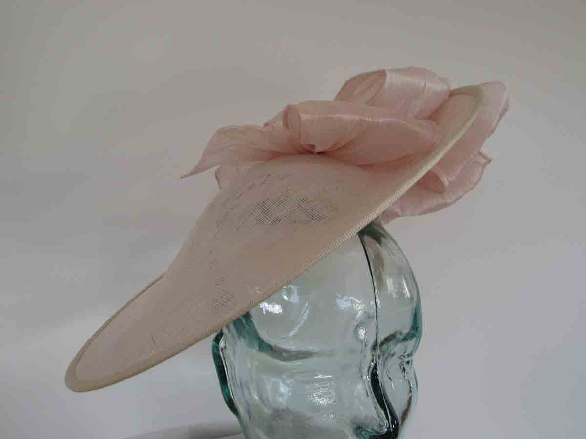 Large hatinator with silk abaca bow oyster pink