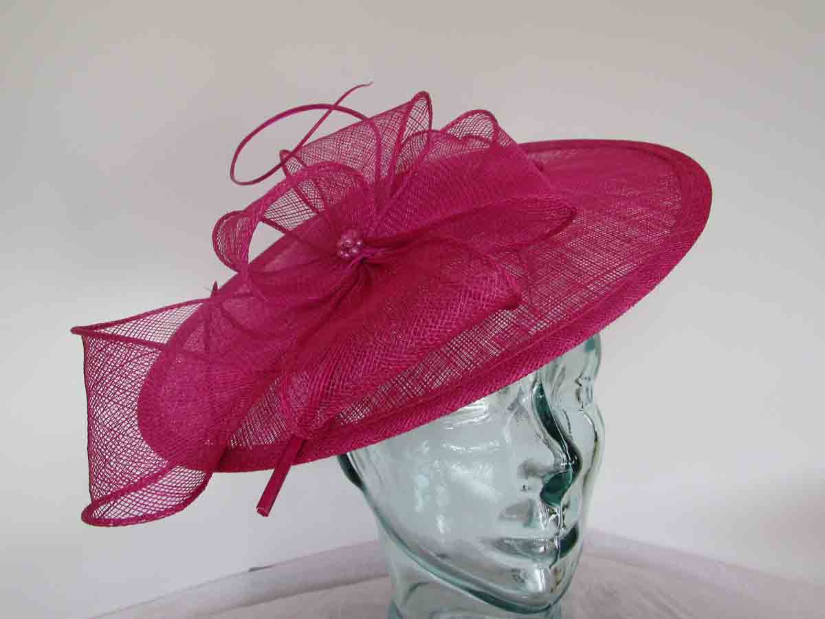 Simanay hatinator with flower in magenta pink