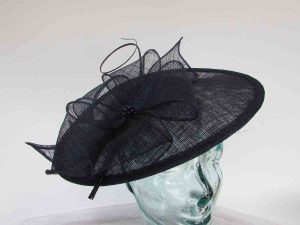 Simanay hatinator with flower in navy