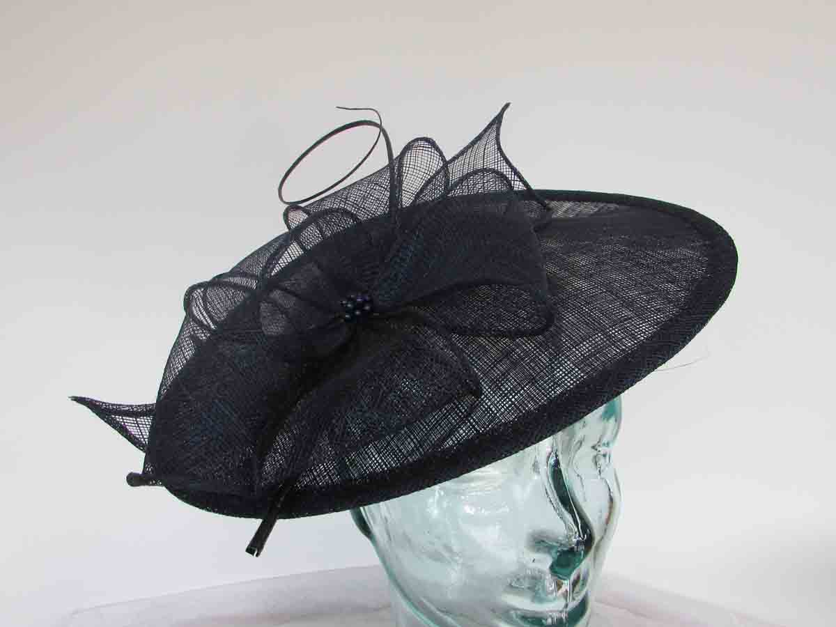 Simanay hatinator with flower in navy