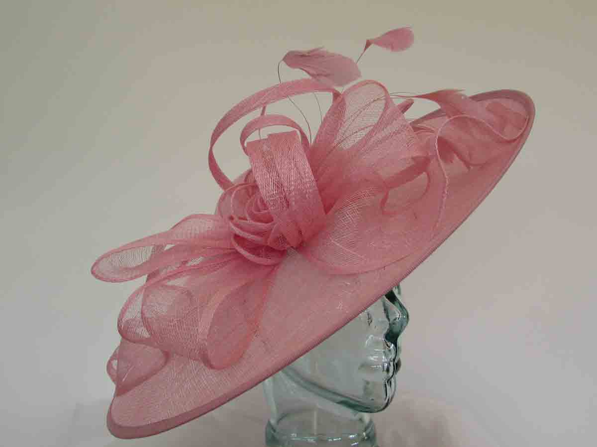 Three quarter brim hatinator in Chalk pink