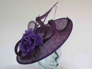 Oval hatinator with double quill in majesty purple