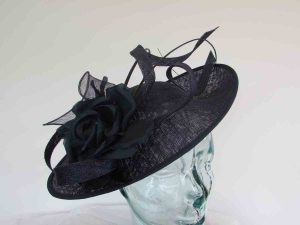 Oval hatinator with double quill in navy