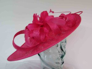 Oval hatinator with flower in hot pink