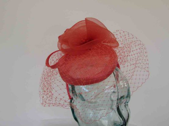 Pillbox fascinator with birdcage 