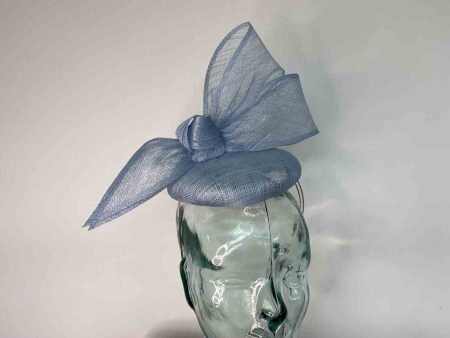 Pillbox fascinator with single bow in powder blue