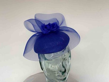 Pillbox fascinator with crin in royal blue