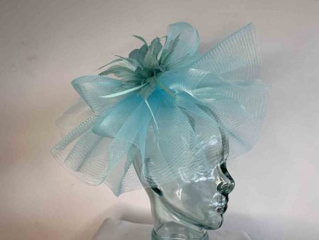 Crin fascinator with feather flower in baby blue