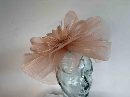 Crin fascinator with feather flower in nude