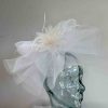 Crin fascinator with feather flower in white