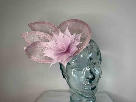 Small hatinator with triple leaves in pink sorbet