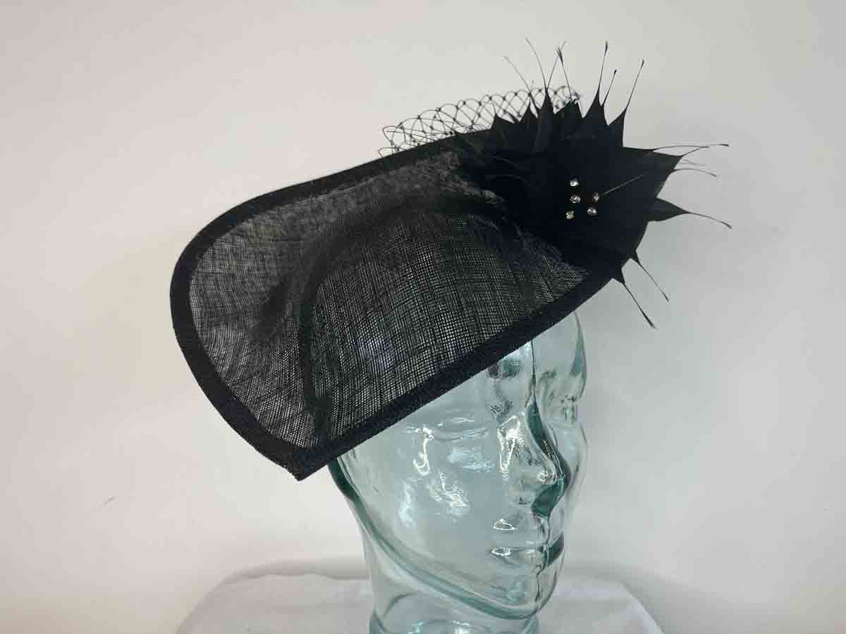Teardrop hatinator in black - Love 