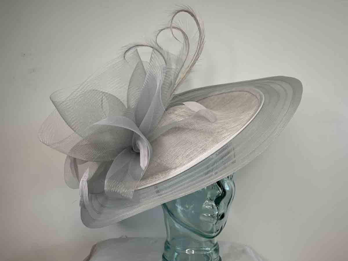 Stunning hatinator with pleated brim in 