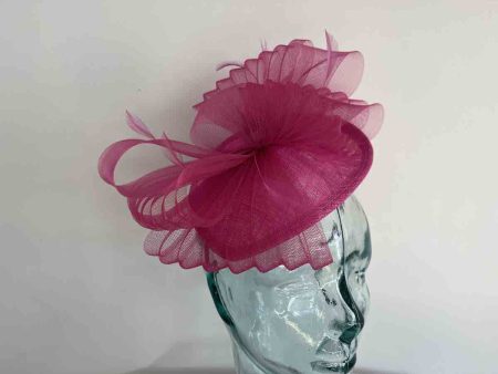 Teardrop fascinator with pleated crin in calypso pink