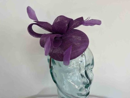 Pillbox fascinator with bow in grape
