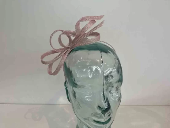 Simamay looped fascinator in oyster
