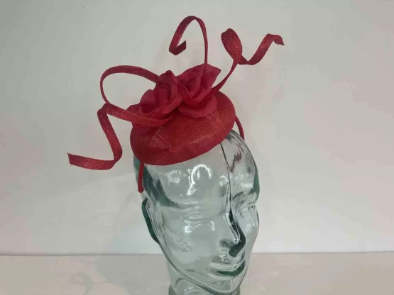 Pillbox fascinator with double flower in tulip