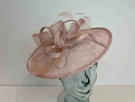 Circular hatinator with crin loops in oyster