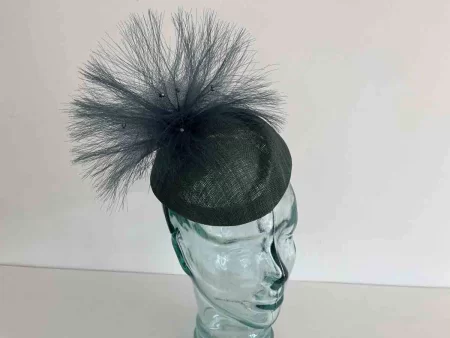 Pillbox fascinator with frayed crin in bottle