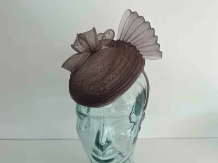 Pillbox fascinator with pleated crin in coffee