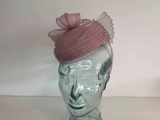 Pillbox fascinator with pleated crin in rose pink