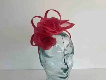 Triple leaf fascinator with flower in tulip red
