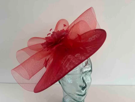 Oval hatinator with crin and feathered flower in red