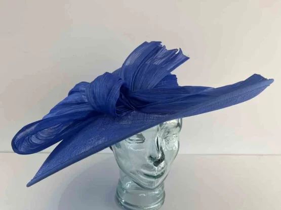 Large oval hatinator with large abaca bow in cornflower