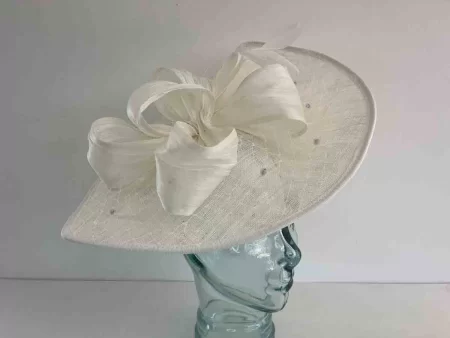 Diamond fascinator with net and spot  in ivory