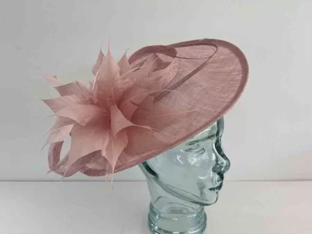 Oval hatinator with large feathered flower in pink